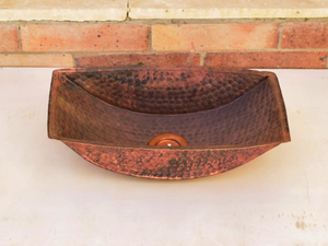 Lavabo de Cobre Hecho a Mano, Forma Irregular, Estilo Contemporáneo, Lavabo Metálico Resistente para Uso en Encimeras de Baño - Product Image 1