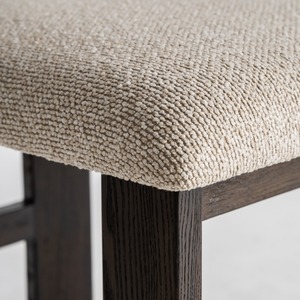 Silla de Comedor de Diseño Moderno con Respaldo Curvo, Tapicería Bouclé y Estructura de Madera Sólida para el Hogar - Product Image 5