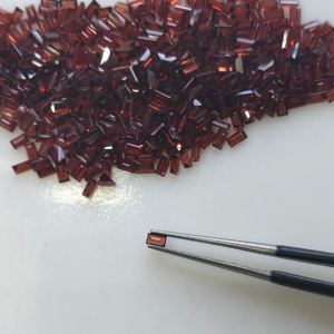 Granat Rouge Naturel 3x1.7MM Coupe Baguette Qualité Supérieure Pierre Précieuse Libre pour la Fabrication de Bijoux Red Mountain Gems Taille Personnalisable - Product Image 4
