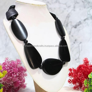 Collar de Resina Hecho a Mano, Elegante Colgante de Resina Epoxi para Mujer, Artesanía Khadim, Opción de Logotipo Personalizado para Regalo - Product Image 4
