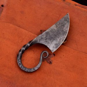 Couteau de camping multifonctionnel à lame large de qualité industrielle, en acier à haute teneur en carbone, forgé à la main par un forgeron, à pointe tombante - Product Image 5