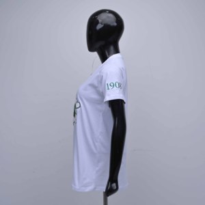 T-shirts pour femmes de qualité supérieure avec logo personnalisé, col rond, manches courtes, devant avec broderie en chenille - Product Image 4