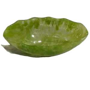 Bol en résine au design élégant, bol en verre vert fait main, design moderne poli, plat de service décoratif - Product Image 4