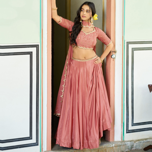 Lehenga en Chinon rose foncé de créateur pour mariages, orné de sequins et de broderies complexes - Product Image 5