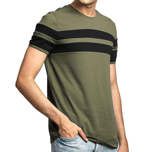 Camiseta de Manga Corta Verde Oliva para Hombre con Ribete en Contraste de Rayas Negras, Cuello Redondo, Estilo Casual, Tejido de Punto - Product Image 1