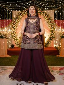 Ensemble Sharara en Georgette Brodé pour Femme, Style Ethnique, avec Ceinture Broderie, Tenue de Soirée Chic, Robe de Mariée Indienne – Vente en Gros - Product Image 3