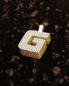 Colgante Personalizado de Plata de Ley y Oro con Letras Inglesas Brillantes de Moissanita Helada para Hombre y Mujer, Estilo Hip Hop, 26 Letras, Nombre Personalizado - Product Image 4