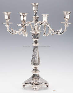 Candelabros decorativos de aluminio de estilo antiguo perfectos para bodas y elegantes centros de mesa de decoración del hogar en temas vintage - Product Image 2