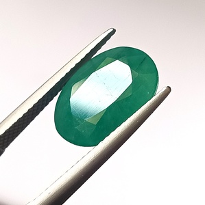 Piedra Preciosa de Esmeralda Verde Zambiana Natural de 6.25 Quilates, Corte Ovalado Facetado, Gemas de Zafiro Internacionales - Product Image 2