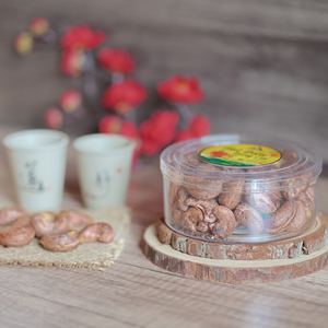 250g Premium Vietnam Unshelled Roasted <b>Cashew</b> Kernels W240 in Round Box - Dong Phu Brand <b>Cashew</b> <b>Nuts</b> Export from Vietnam - Product Image 6