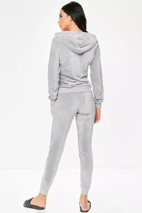 ชุดเซ็ตแทรคสูทผ้ากำมะหยี่แบบมีฮู้ดสำหรับผู้หญิง ออกแบบเองได้ สีพื้น ผ้าฝ้าย 100% ระบายอากาศดี ขายส่ง - Product Image 4