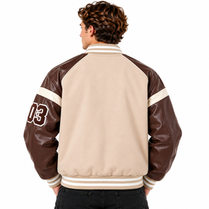 Chaqueta Varsity para hombre en beige y marrón con bloques de color, mangas de cuero PU, botones a presión y mangas en contraste. - Product Image 2