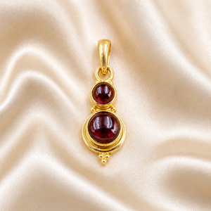 Pendentif Charme Fait Main en Argent Sterling 925 avec Double Grenat Rouge, Plaqué Or Rose et Or, Bijou Cadeau pour Femme - Product Image 3