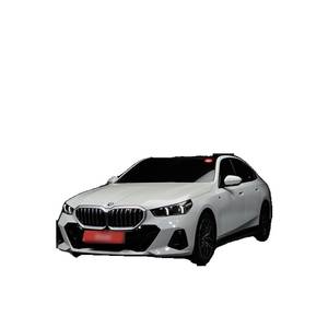 BMW Série 5 520i M Sport 2023, 34 788 km, boîte automatique, conduite à gauche, sièges en cuir, caméra de recul, toit ouvrant panoramique, LED - Product Image 1