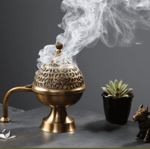 Brûleur d'encens artisanal en laiton, écologique, traditionnel, décoratif, pour la maison, aide à la méditation et à la prière - Product Image 3