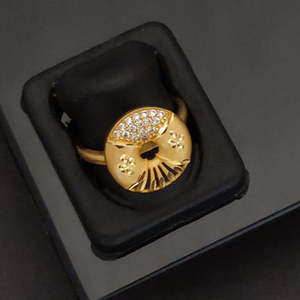 Bague élégante et luxueuse en plaqué or avec pierre autrichienne Accessoire élégant et chic - Product Image 1