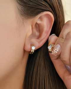 Pendientes Huggie de Doble Aro con Diamantes Cultivados en Laboratorio de Corte Ovalado para Mujer, Oro Sólido de 14K, Joyería Moderna para Regalo de Aniversario de Bodas - Product Image 4