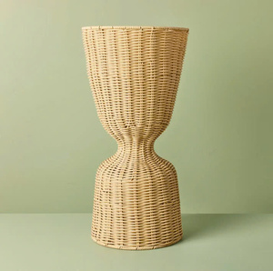 Vase en rotin tressé d'origine vietnamienne, un charme naturel, un choix idéal pour la décoration intérieure, un accent charmant. - Product Image 5