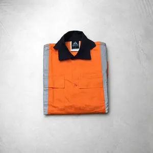 เสื้อเชิ้ตแขนยาวสีส้มสะท้อนแสงสำหรับผู้ชายแบบขายส่งสั่งทำพิเศษ พร้อมแถบสะท้อนแสงสีเงิน คอปกและปลายแขนสีกรมท่า เสื้อทำงานแบบเรียบ - Product Image 6