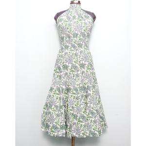 Robe longue pour femme, respirante, 100% coton, écologique, col halter, épaules dénudées, coupe évasée, imprimé floral bohème, tenue de plage estivale, robe de soirée - Product Image 1