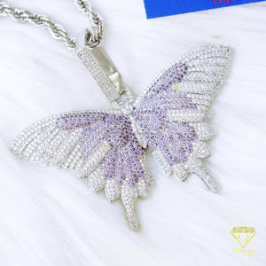 Collar de Plata de Ley 925 con Colgante de Mariposa Iced Out de Moissanita y Diamantes, con Detalles Púrpura, Estilo Hip Hop - Product Image 1