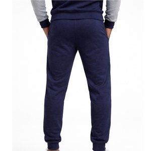 Conjunto Deportivo de Dos Piezas con Capucha para Hombre, Corte Ajustado, Invierno, Logotipo Personalizado Impreso, Diseño Sólido, 100% Algodón, Resistente al Viento y Transpirable - Product Image 6