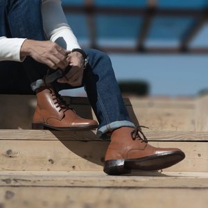 Bottes Derby élégantes en cuir marron pour hommes 2026 – Chaussures décontractées tendance et confortables – Options de personnalisation OEM en cuir véritable – Vente en gros - Product Image 5