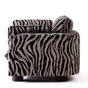 Sillón Individual de Madera Moontree Modern Elegance con Respaldo Cruzado y Tapizado en Tela con Estampado de Cebra para Sala de Estar o Dormitorio - Product Image 5
