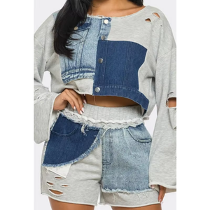 Nuevo Conjunto Casual de Mezclilla para Mujer de Alta Calidad con Parches, Top Corto de Cuello Redondo y Mini Shorts, Lavado Ácido, Efecto Desgastado y Parches de Mezclilla - Product Image 3