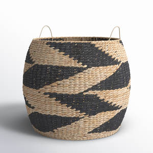 Cesta de almacenamiento decorativa de mimbre esencial hecha a mano Accesorio de organización del hogar versátil y elegante - Product Image 6