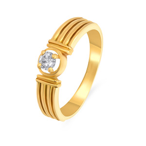 Anillo Solitario Eternal Shimmer para Hombre, Anillo de Oro Amarillo de 14K con un Diamante Solitario de Corte Redondo sobre una Base Pulida con Múltiples Ranuras - Product Image 1