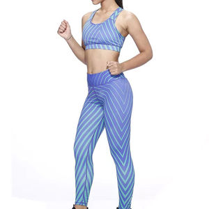 Conjunto de 2 Piezas de Leggings Cortos de Yoga con Soporte Elástico, Ropa Deportiva Transpirable, Estilo Moderno para un Estilo de Vida Activo, Conjuntos Deportivos para Mujer - Product Image 5