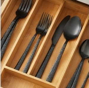 Ensemble de couverts noir mat de qualité supérieure, design minimaliste, compatible lave-vaisselle, en métal, pour mariage et table à manger. - Product Image 3