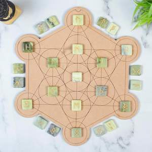 Juego de Piedras Rúnicas Vikingas Serpentine con Grabado en Oro para Reiki, Sanación, Meditación, Adivinación, Terapia con Cristales - Product Image 3