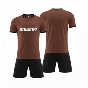 Ensemble de maillots de football personnalisés, kit d'équipe de football, sublimation, maillot de football respirant, ensemble de shorts pour les clubs sportifs - Product Image 1