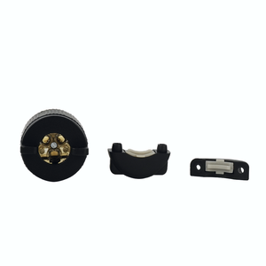 Conector Hubbell Compatible J-707 Robusto NEMA L6-15 con Bloqueo Giratorio, Suministro Eléctrico Industrial, Equipo de Cocina Comercial, IP20 - Product Image 4