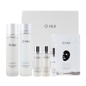 Sérum pour le visage O HUI Extreme White à la vitamine C et à l'acide tranexamique, ensemble de soins blanchissants pour la peau en 2 pièces - Product Image 1