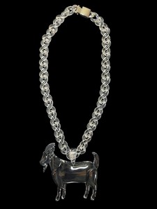 Modern Minimalist Resin Link Chain Hanging Decorative Sculpture for Home Office <b>Shelf</b> Styling (Eco-Friendly) - Product Image 1