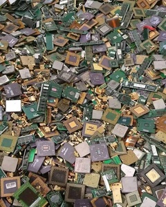Lot mixte de composants de processeur Intel Pentium en céramique pour or de récupération - Product Image 1