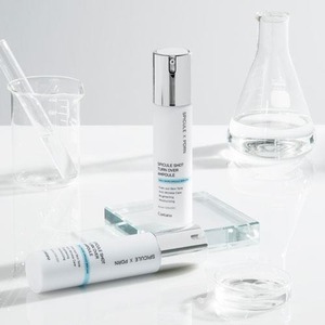 Suero Coreano K-Beauty para el Cuidado de la Piel, Ampolla de 50 ml con Niacinamida y Espículas Exfoliantes para Renovar e Iluminar la Piel del Rostro - Product Image 2