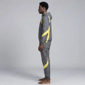 Conjunto Deportivo Informal para Hombre en Nailon, Confeccionado con Materiales de Calidad, Ofrece un Ajuste Cómodo y una Sensación Suave - Product Image 4