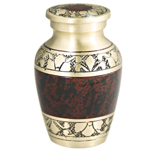 Urne élégante en forme de tournesol vert avec accents en laiton et gravures florales complexes. Disponible aux prix de gros. - Product Image 4