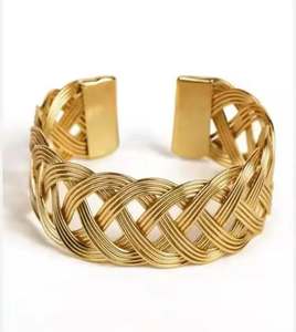 Bracelet en cuivre tibétain traditionnel fait main de haute qualité, respectueux de l'environnement, cadeau pour femmes et hommes, disponible en différents designs et tailles - Product Image 1