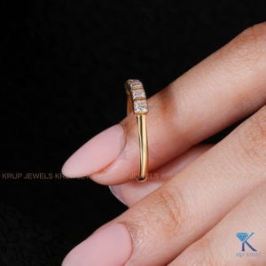 แหวนเพชรทรงปรินเซสคัท 5 เม็ด ทองคำแท้ 14K 18K สำหรับขายส่ง แหวนครึ่งวงนิรันดร์ เหมาะสำหรับใส่ทุกวัน - Product Image 2