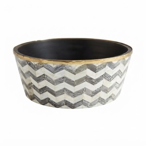 Bol classique en os incrusté, motif géométrique noir et blanc, avec piétement et bordure en laiton, pour service de fruits, vaisselle de luxe, vente en gros - Product Image 5