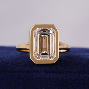 Bague de fiançailles solitaire en or 14 carats de luxe, sertie d'un diamant de laboratoire taille émeraude de 3 carats, certifiée IGI, bijoux fins - Product Image 1