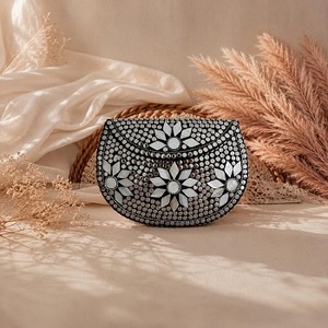 Elegante Bolso de Mano Kundan con Mosaico Personalizado en Metal Chapado en Oro, con Trabajo de Piedras Hecho a Mano, de Moda, para el Día de la Madre, Calidad Premium - Product Image 1