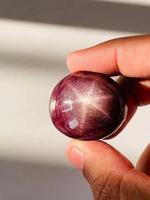 Natürlicher Rubin Oval Cabochon 5-10MM Seltenes Stück Unbehandelt Nicht Erhitzt IGI-Zertifiziert 244,52 CTS Premium Sammler-Edelstein Exemplar