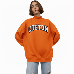 เสื้อสเวตเชิ้ตคอเต่าสีส้มทรงโอเวอร์ไซส์สำหรับผู้หญิง พิมพ์ลายตัวอักษรตามสั่ง ดีไซน์ไหล่ตก ผ้าฝ้ายถัก สำหรับฤดูใบไม้ร่วง คอเต่าแบบ Mock Neck - Product Image 1