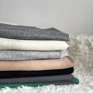 Luxe femmes hiver court gland Pashmina laine étole pur cachemire écharpe châle Logo personnalisé imprimé point châles traditionnels - Product Image 2